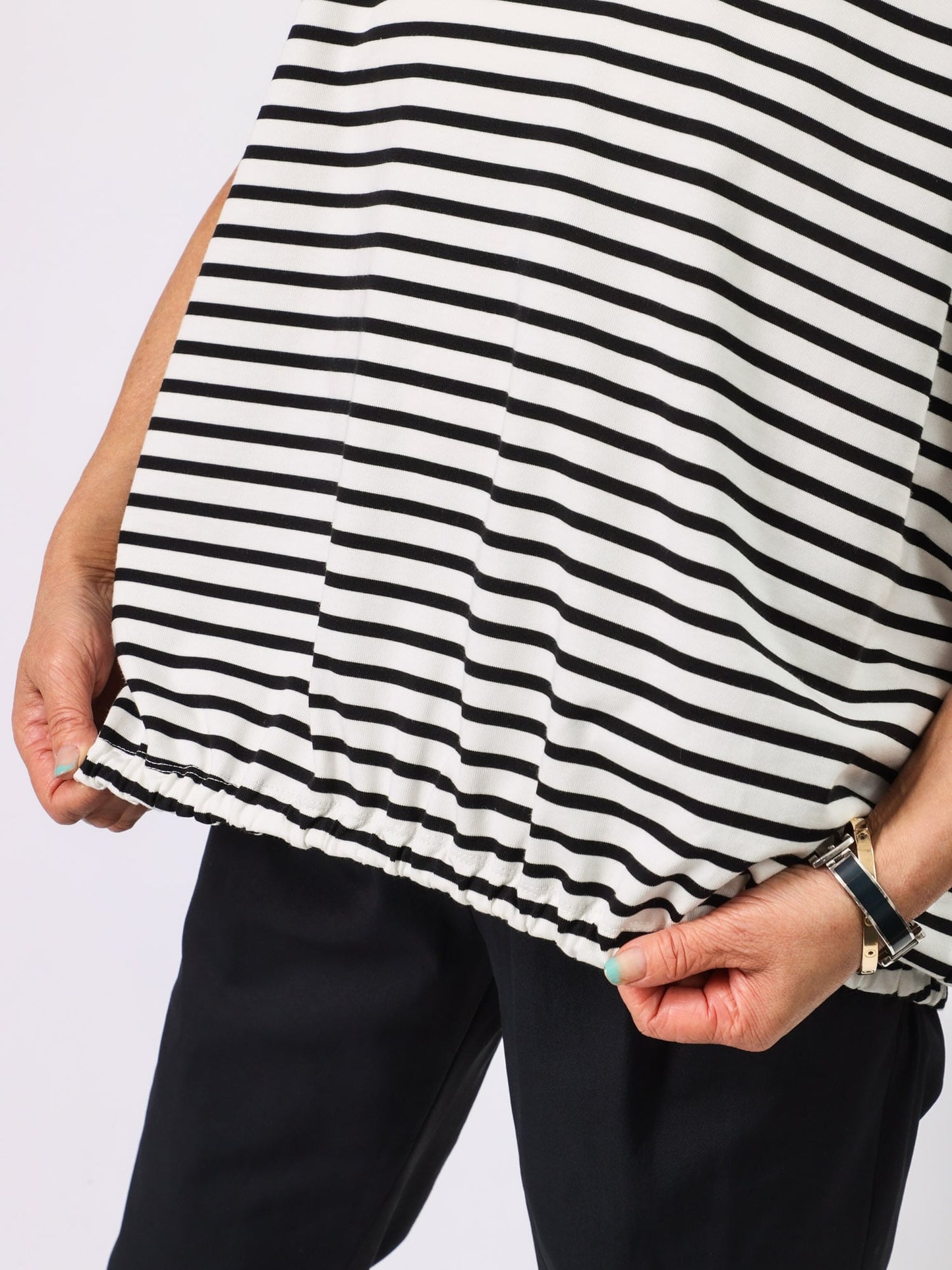袖口ドロストデザインTシャツ(BRAHMIN)