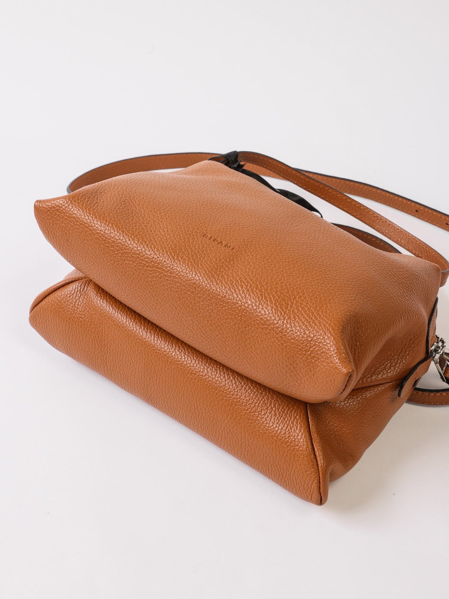 カーフバッグ（RIPANI)