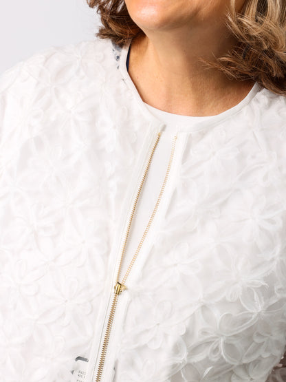 フラワーモチーフテープ刺繍ブルゾン（BRAHMIN)