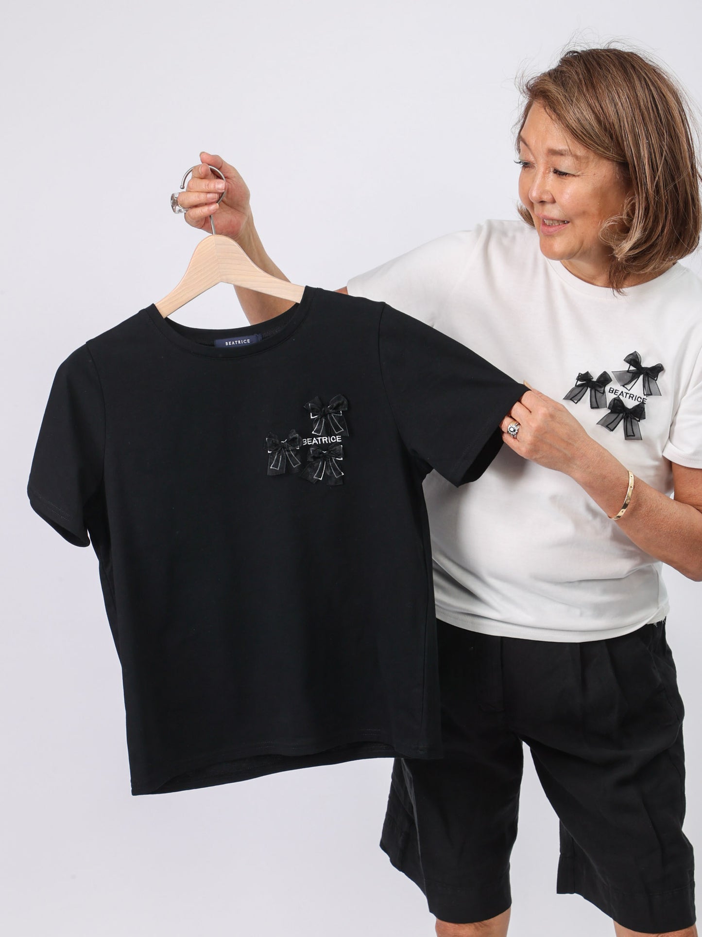 ロゴ刺繍オーガンジーリボンTシャツ（BEATRICE）