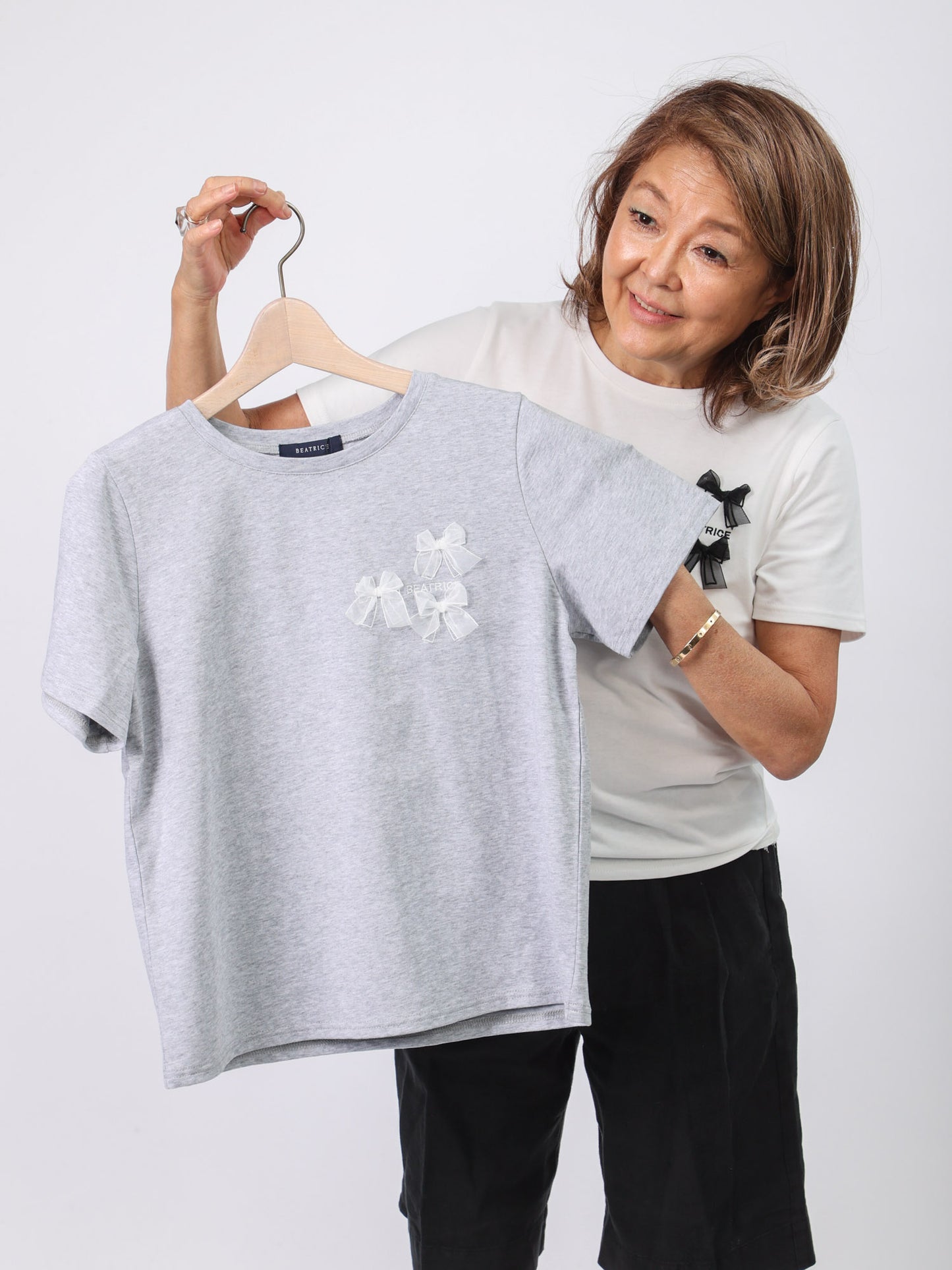 ロゴ刺繍オーガンジーリボンTシャツ（BEATRICE）