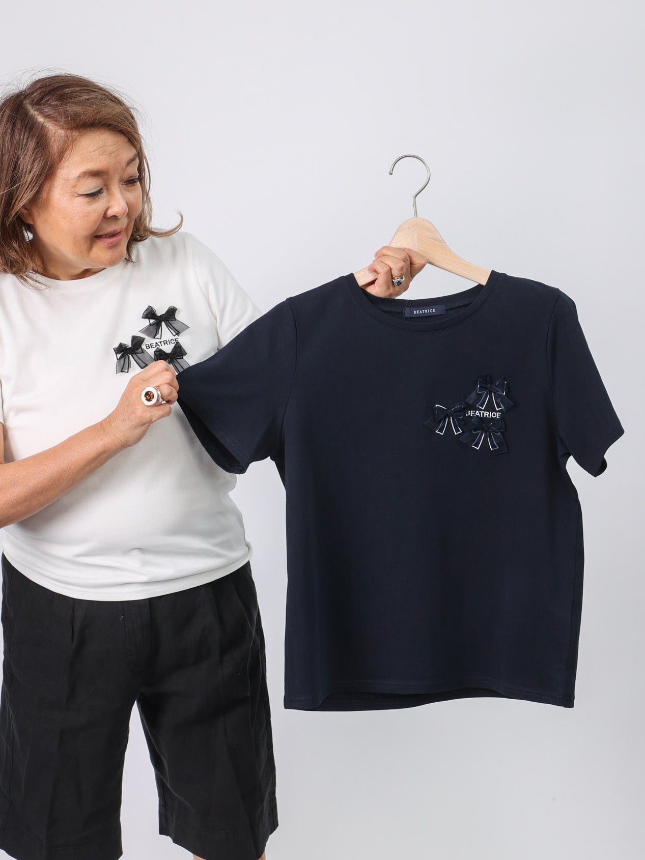 ロゴ刺繍オーガンジーリボンTシャツ（BEATRICE）