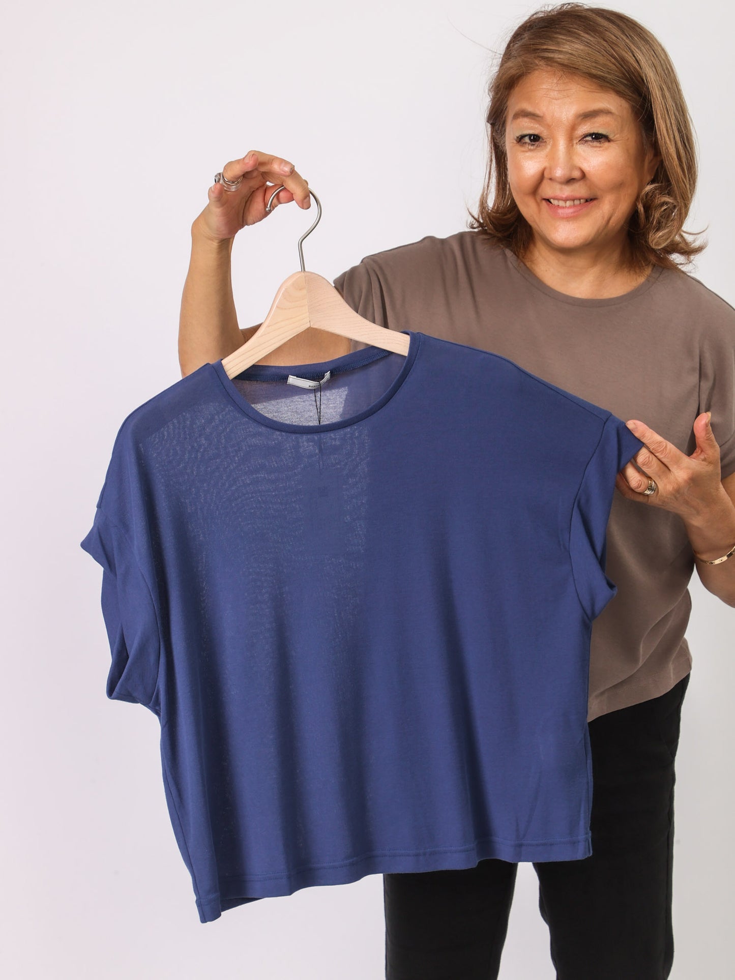 クルーネックショート丈Tシャツ（BEATRICE)