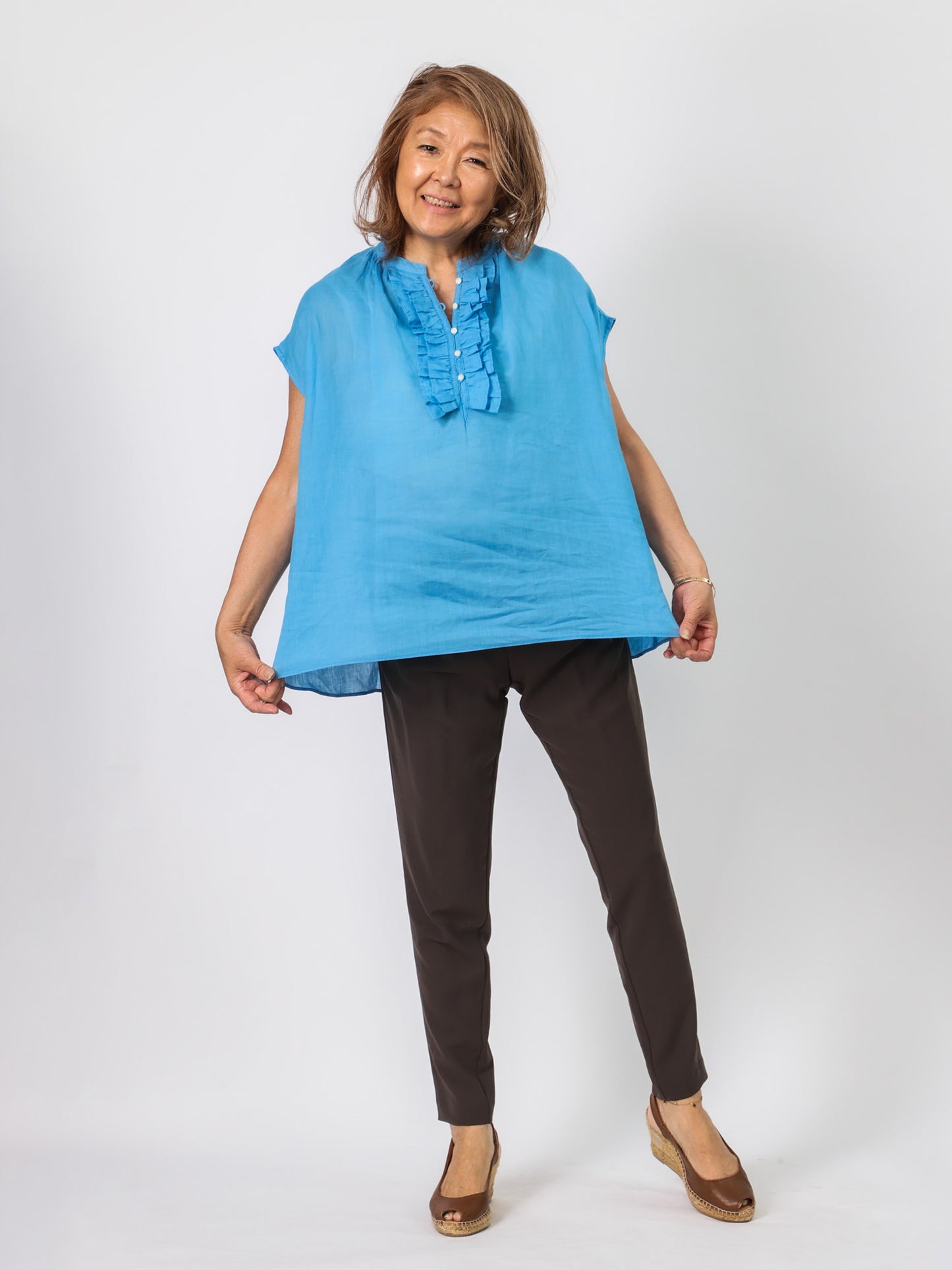 フロントフリルブラウス（BRAHMIN)
