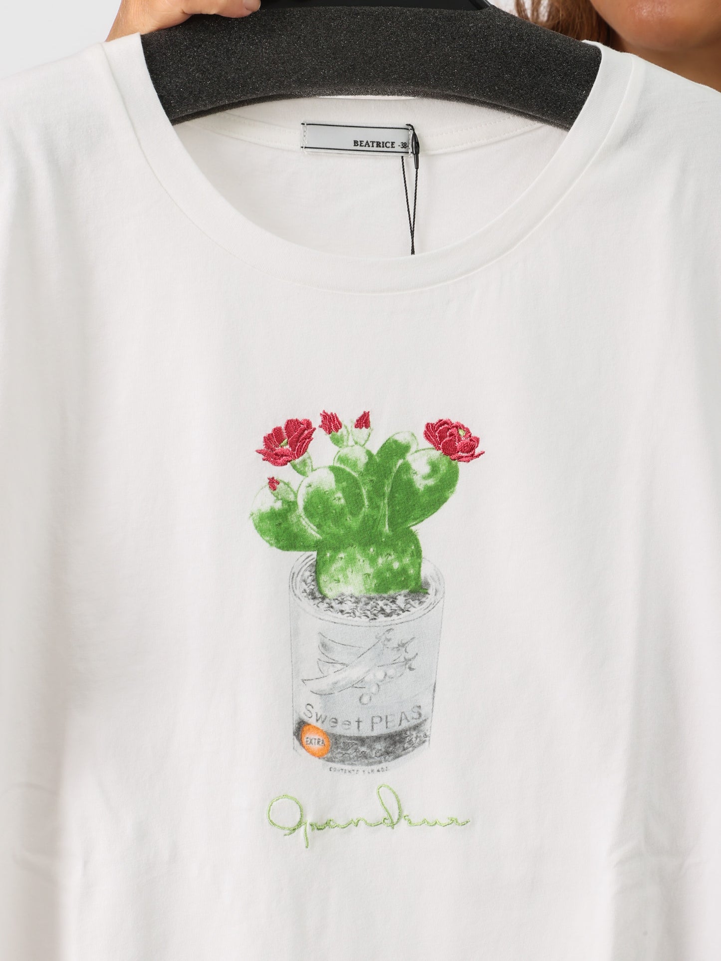 サボテングラフィックTシャツ（BEATRICE）