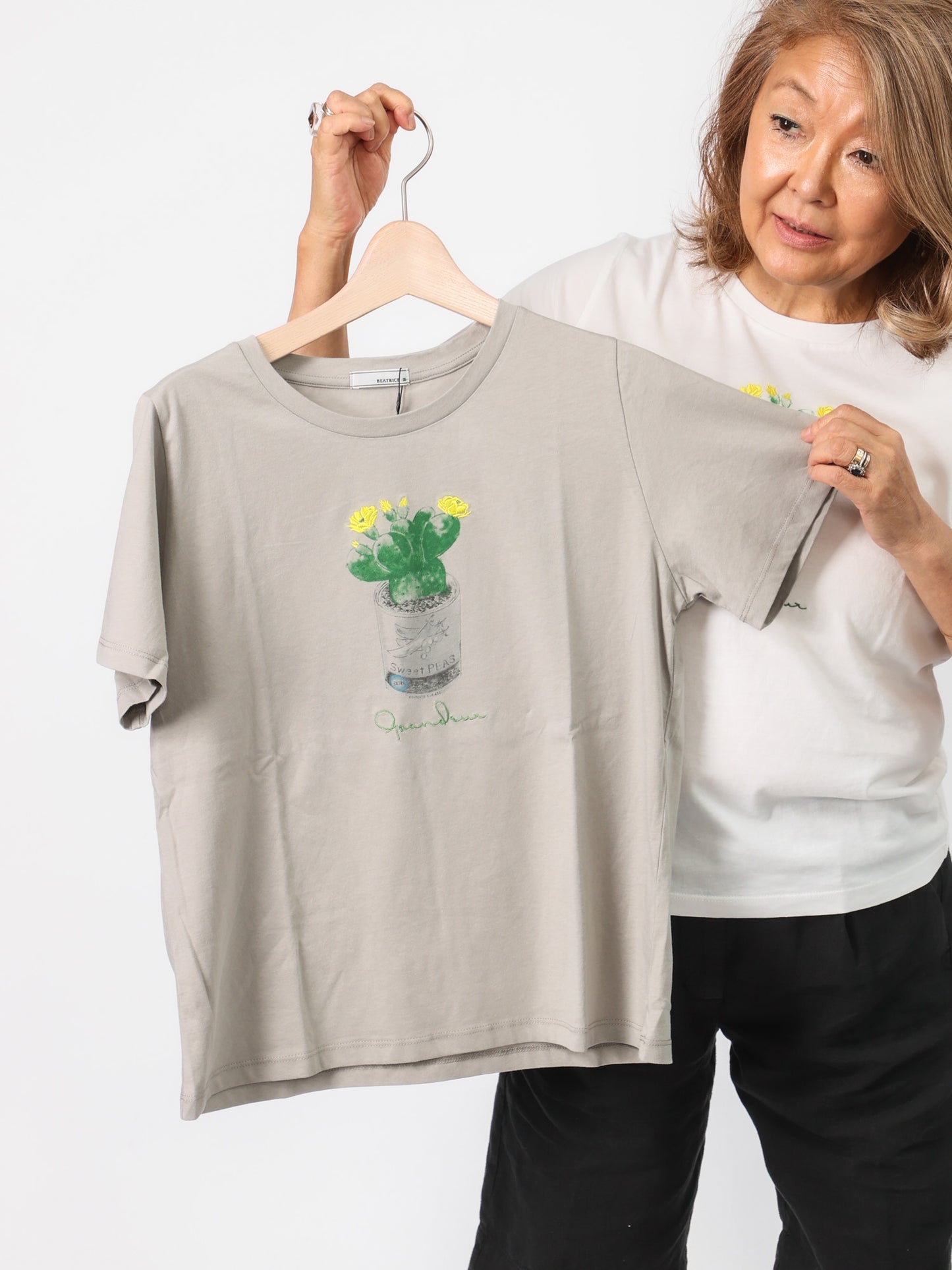 サボテングラフィックTシャツ（BEATRICE）