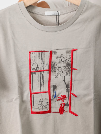 刺繍プリントデザインTシャツ（BEATRICE）