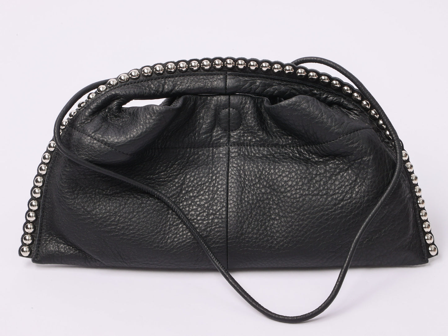 スタッズ付きレザーバッグ（BRAHMIN)