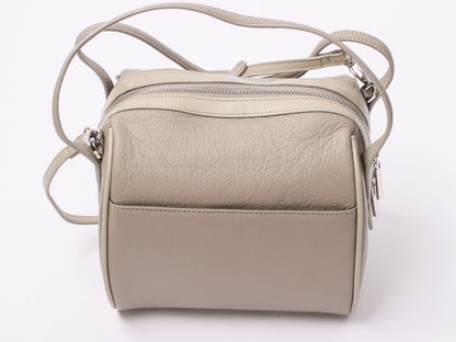 ショルダー付きボストンバッグ（BRAHMIN)