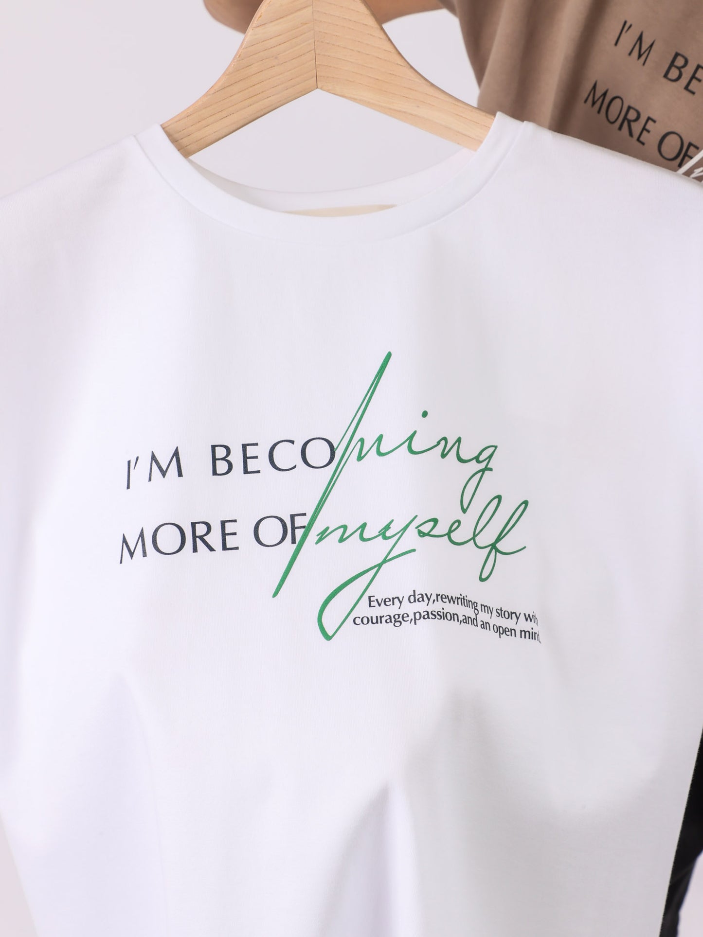 フレンチスリーブロゴTシャツ（Mylanka）