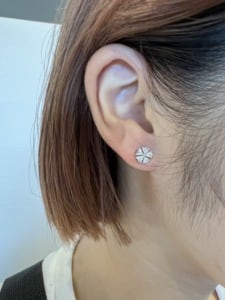 クリスタルピアス(インポート）